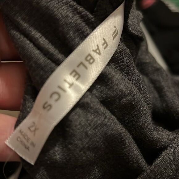 Fabletics Gray Jess Long-Sleeve Ribbed Turtleneck Top Size 2X - Picture 5 of 5